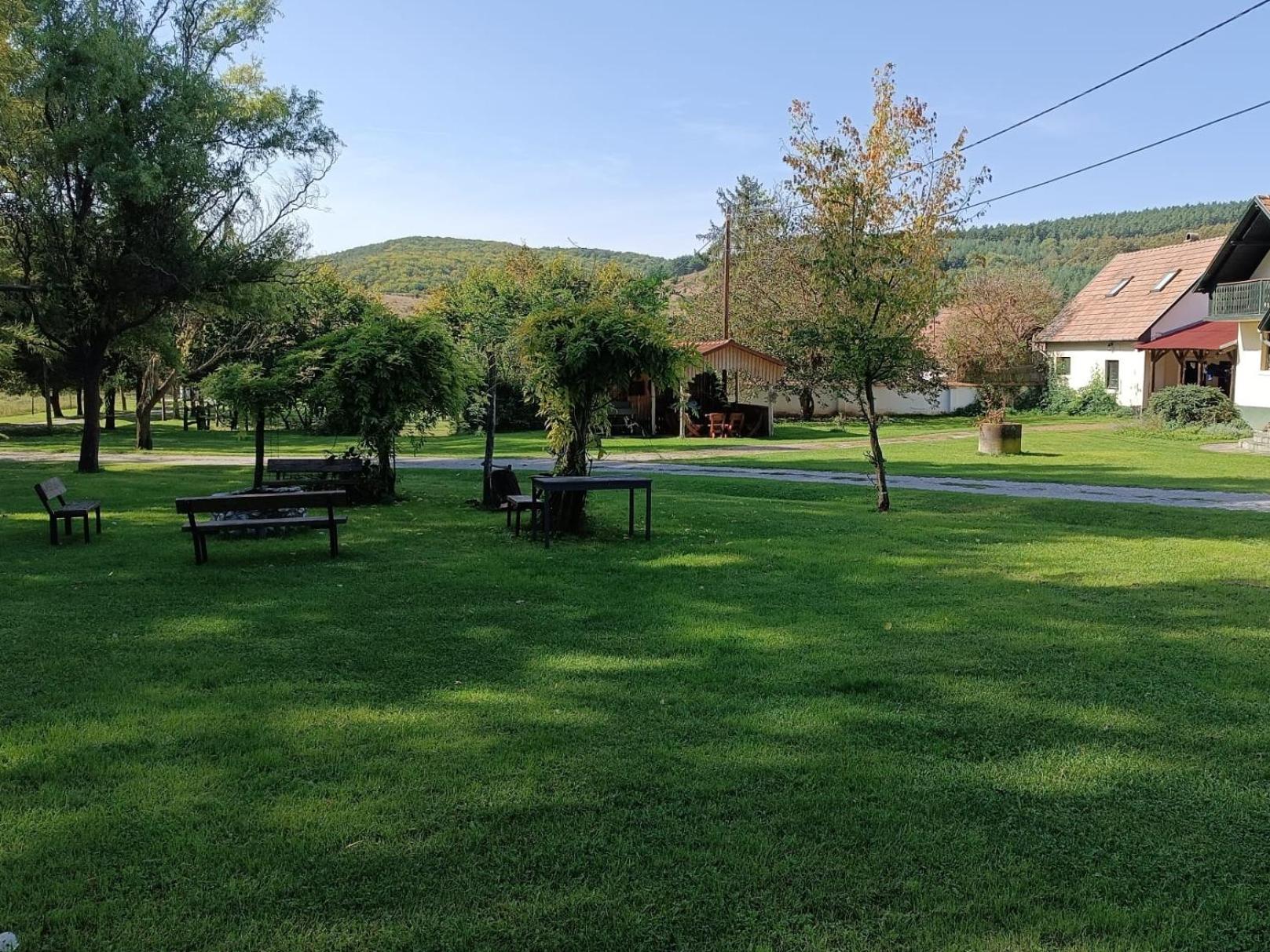 Panzio-Kemping Bekoelce Bekolce Extérieur photo