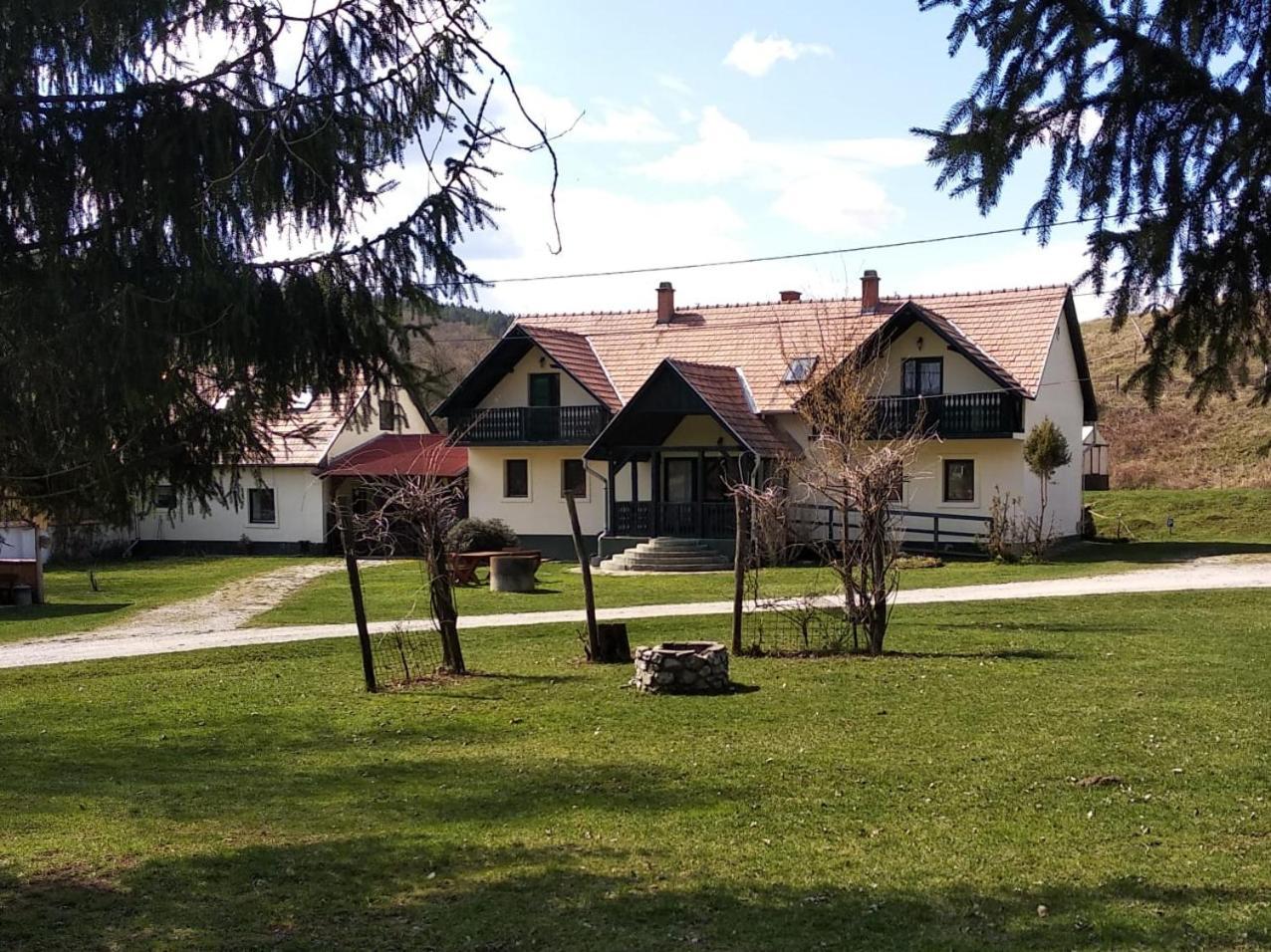 Panzio-Kemping Bekoelce Bekolce Extérieur photo