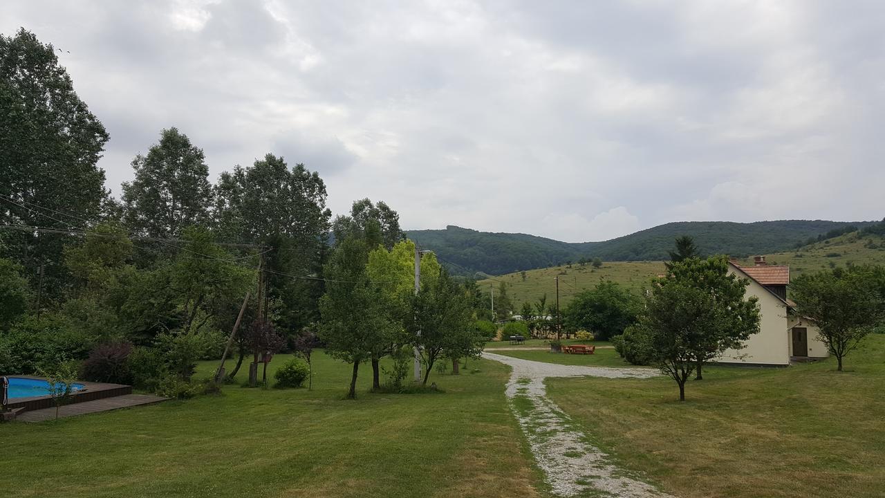 Panzio-Kemping Bekoelce Bekolce Extérieur photo